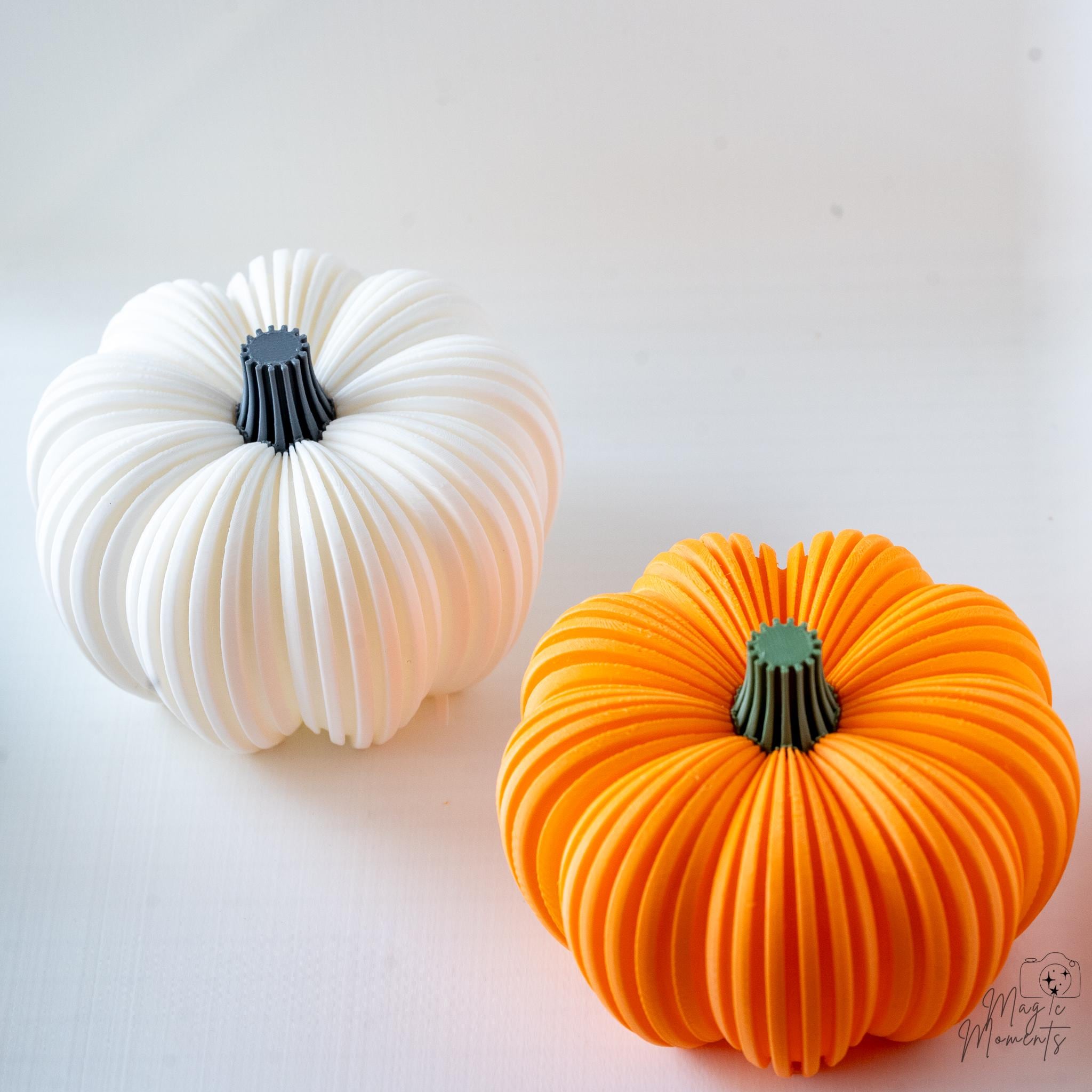 white and orange ribbed pumpkin decor set