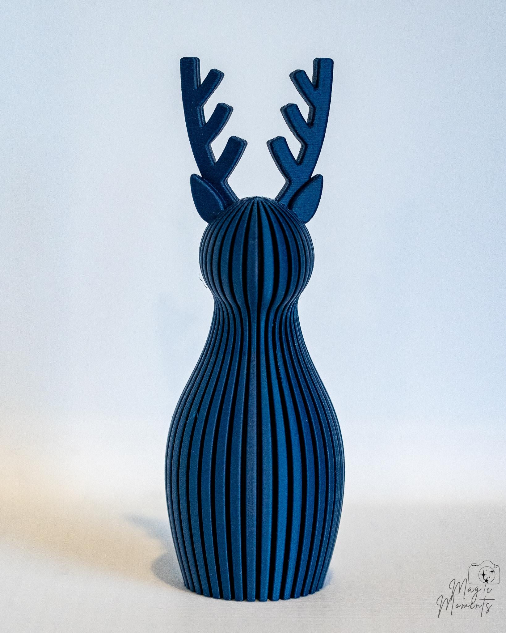 navy blue ribbed reindeer decor