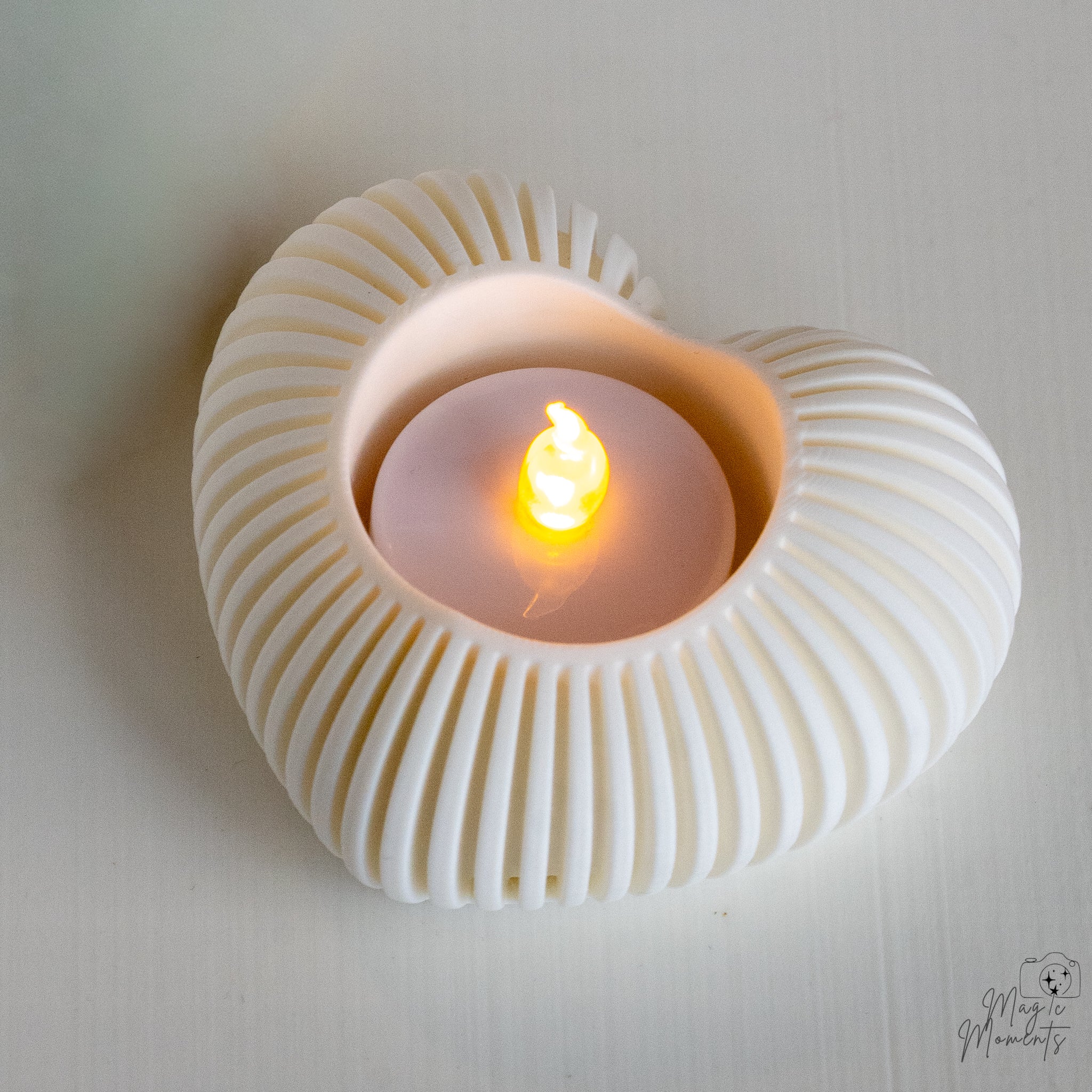 White heart candle holder with soft ribbed texture