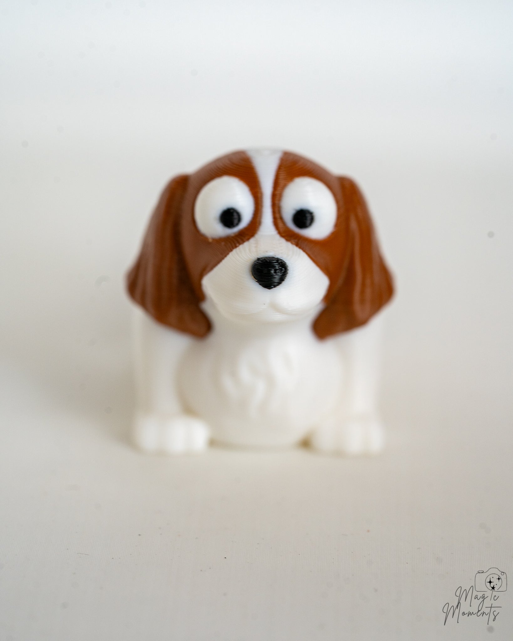springer spaniel style dog figure with floppy ears