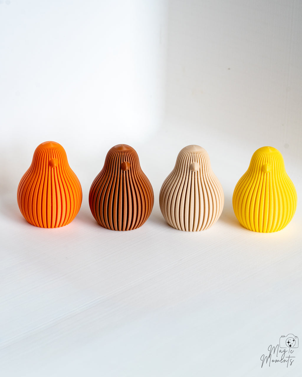 Minimalist chicken decorative ornaments for home decor