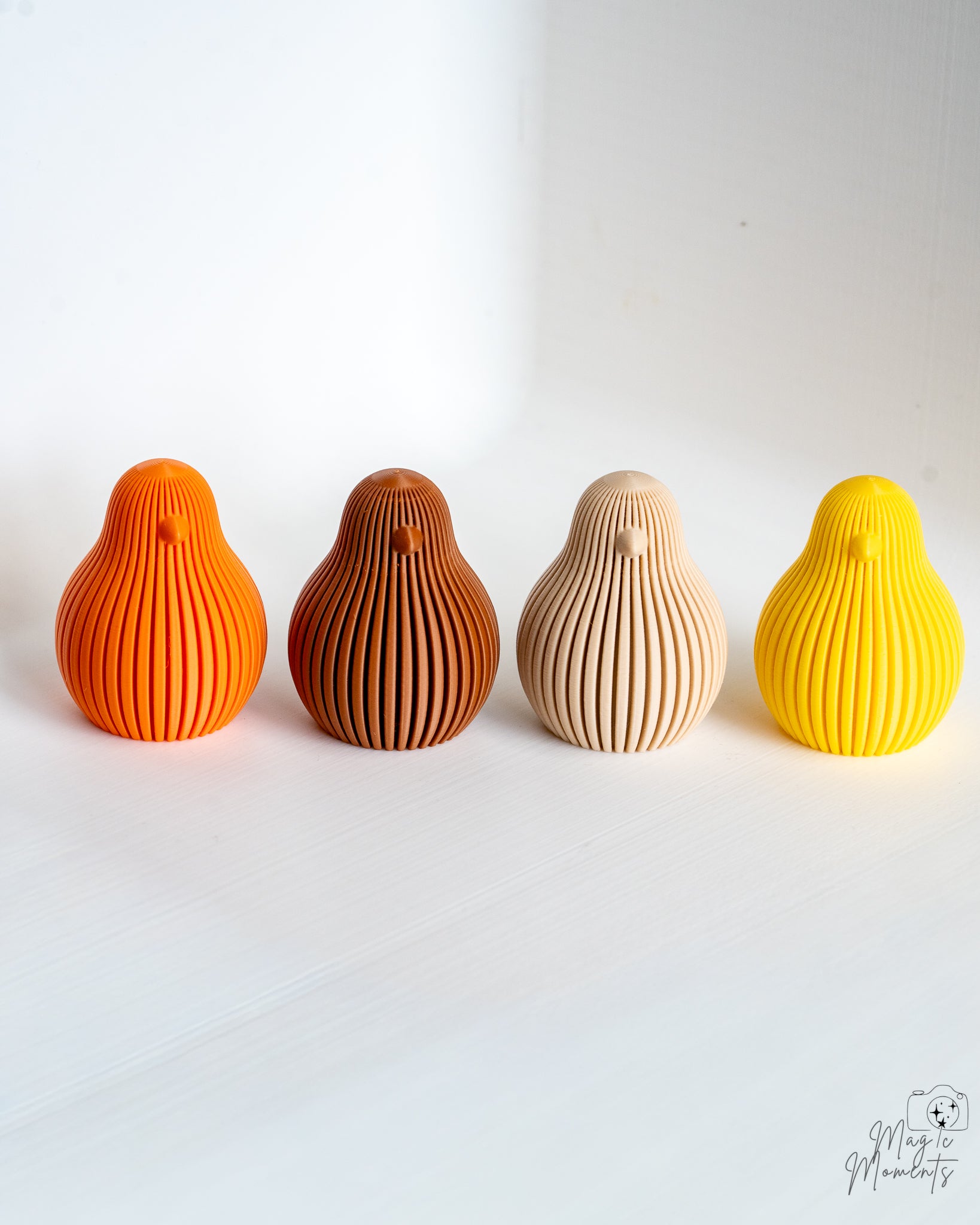 Minimalist chicken decorative ornaments for home decor