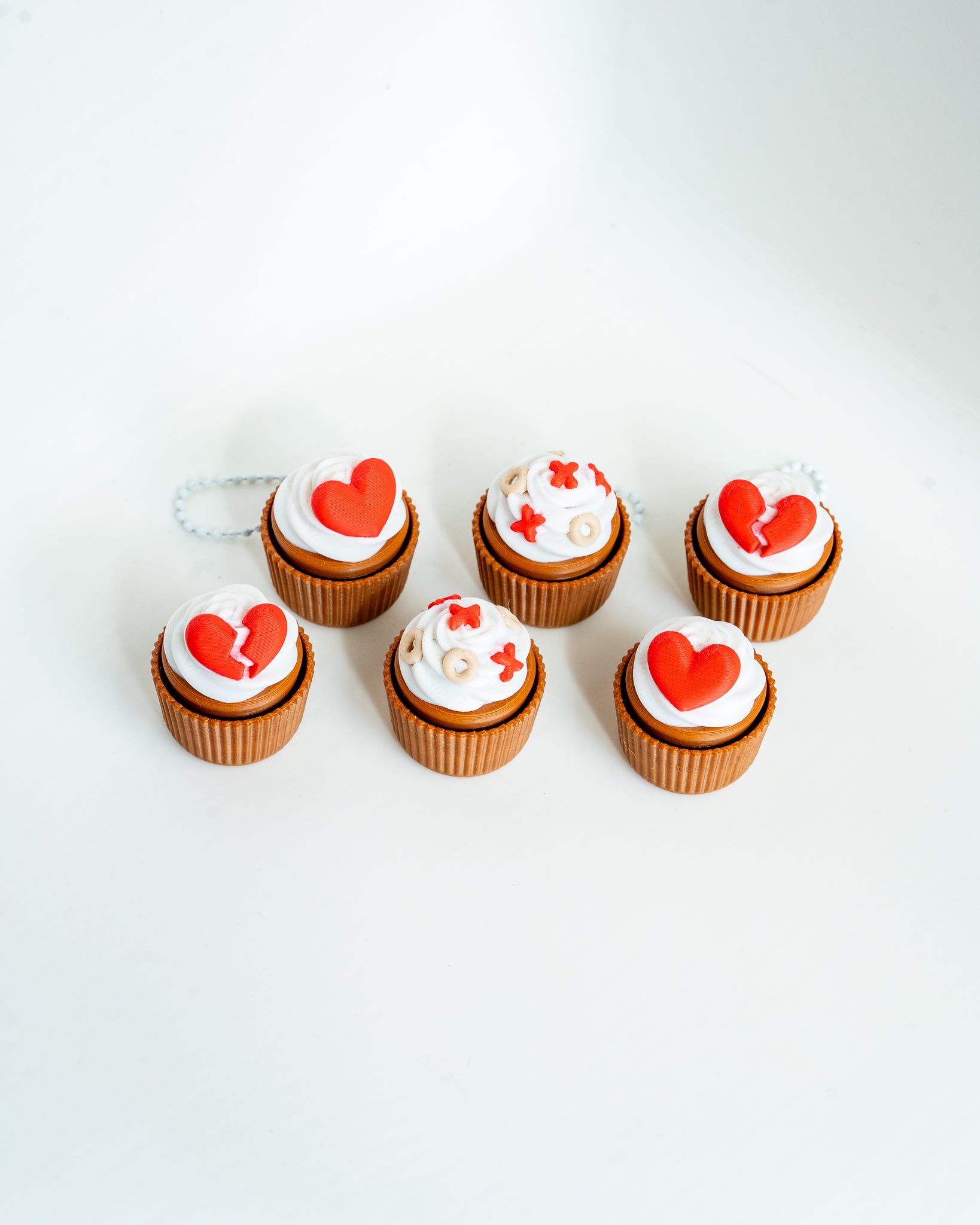 Valentine cupcake clicker set with heart themed designs