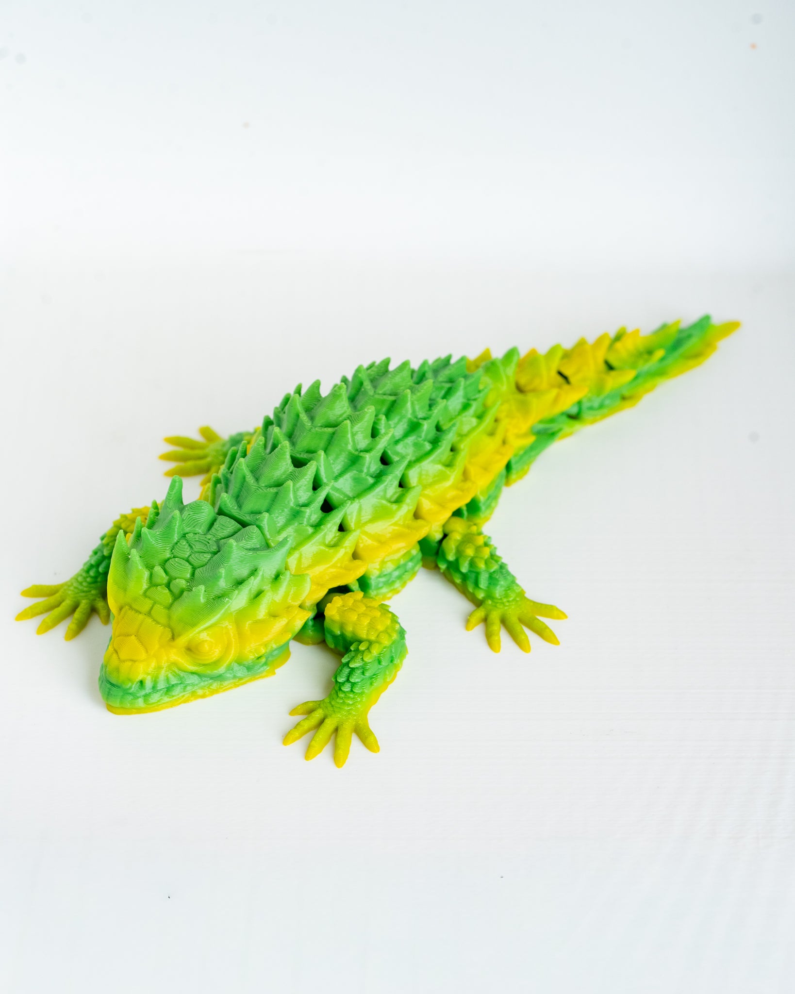 Lizard figure viewed from angle