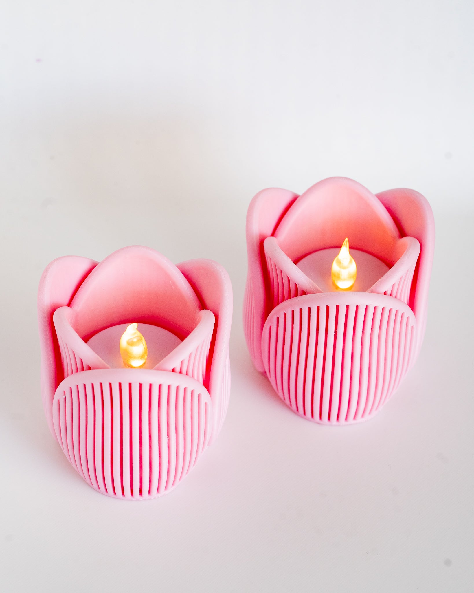 Pink tulip tealight holders decorative set