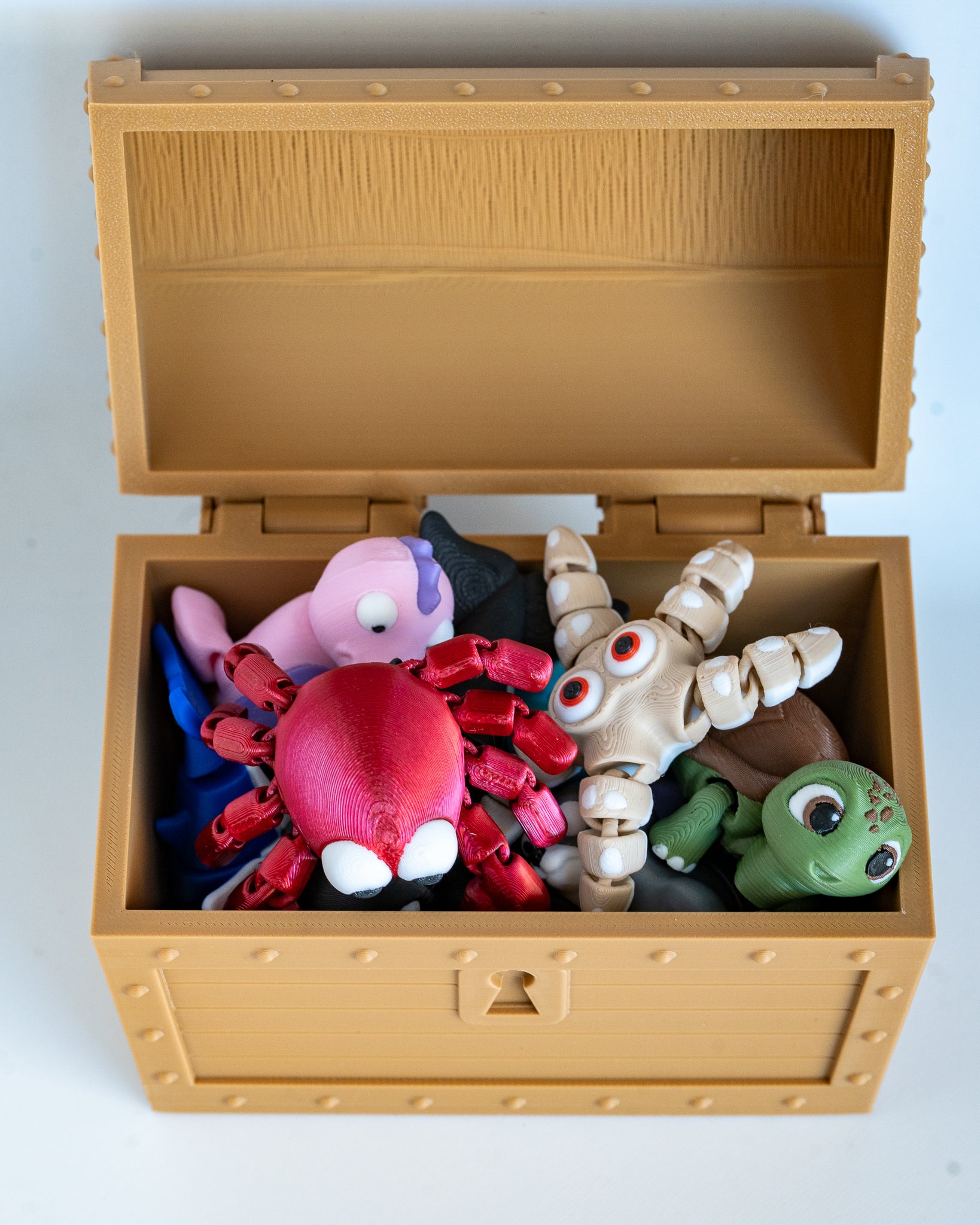Sea animal figurines with treasure chest container