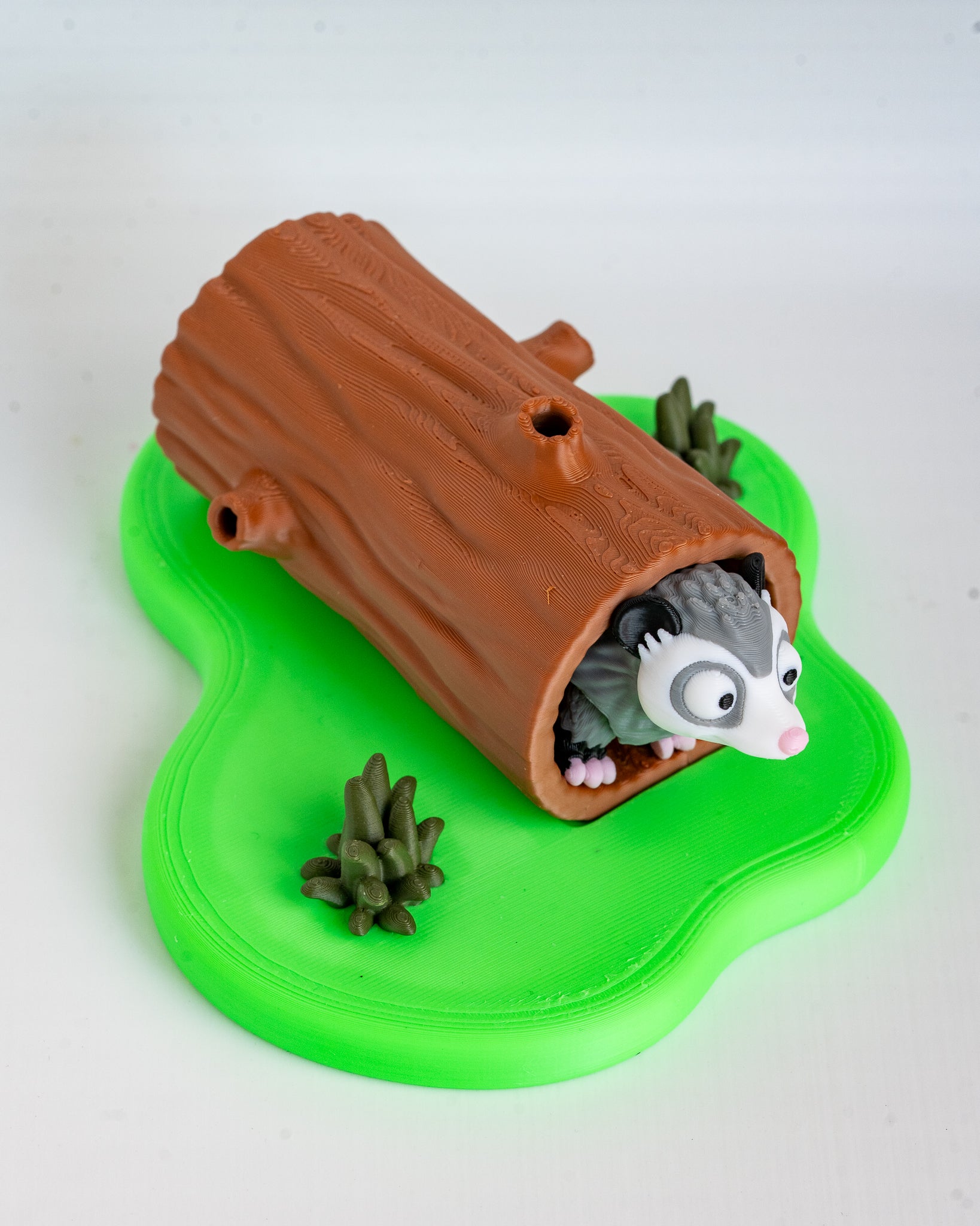 Possum log hideout decorative set