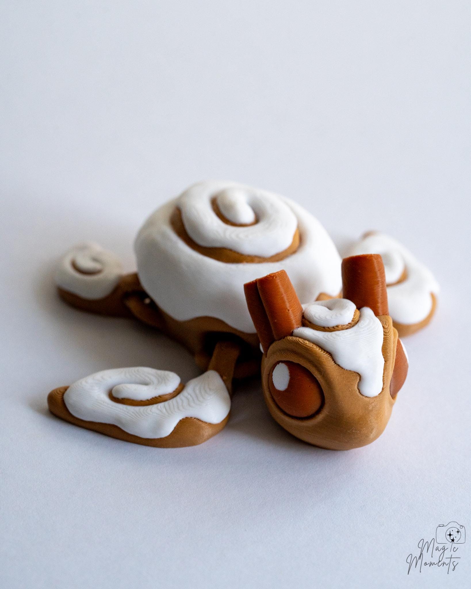 Cinnamon roll turtle figure with cute bakery inspired design