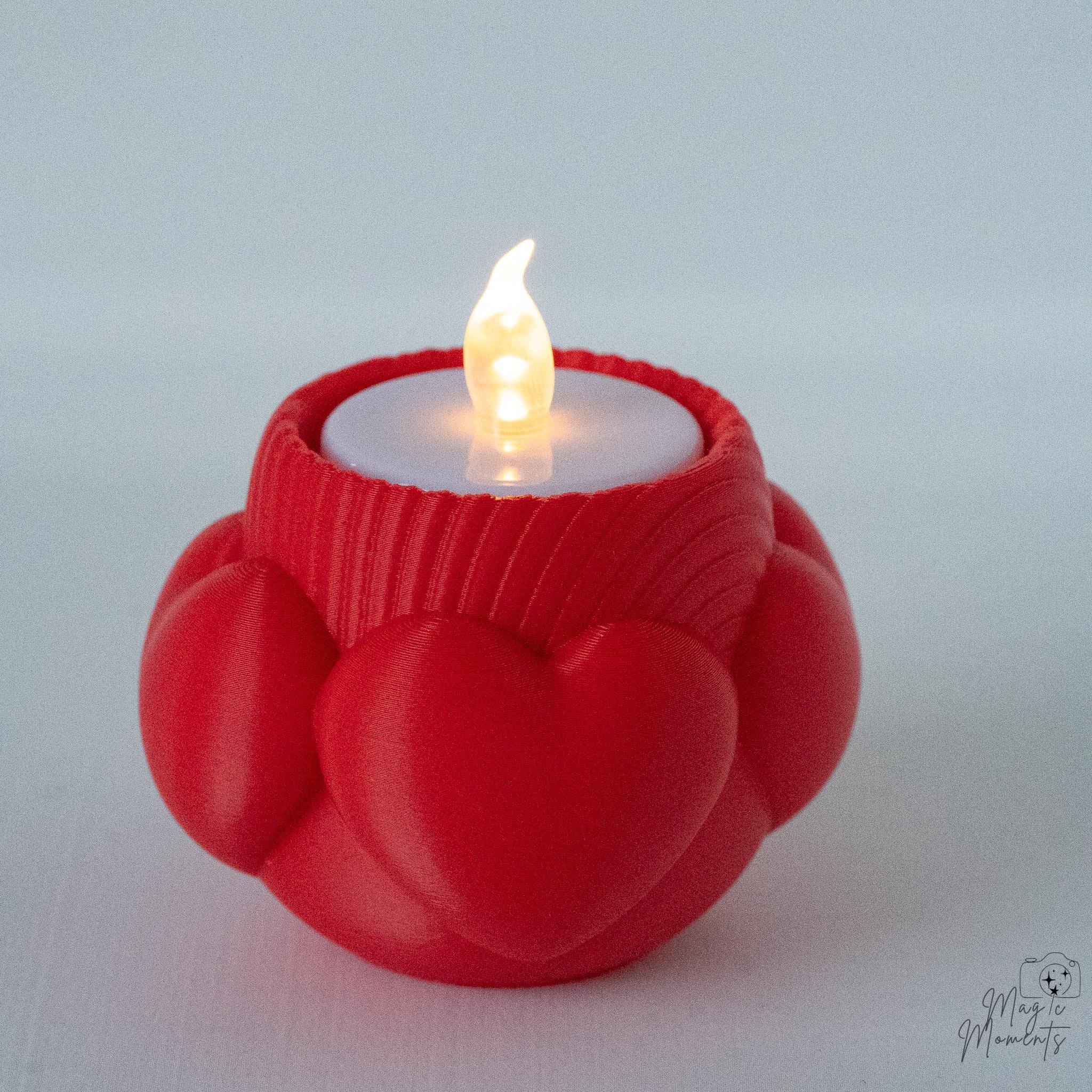 Red heart tealight holder with decorative Valentine style pattern