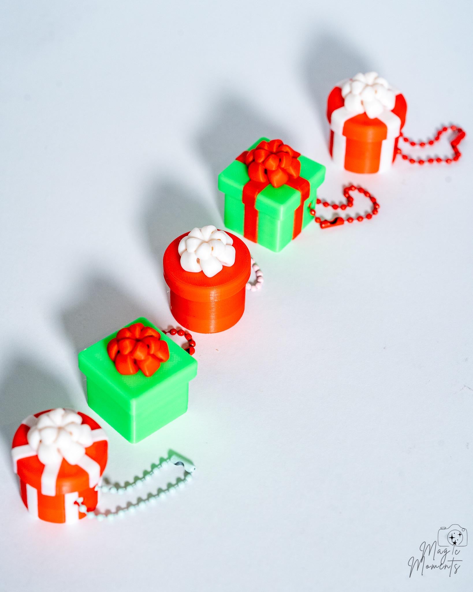 christmas gift box clicker keychains set