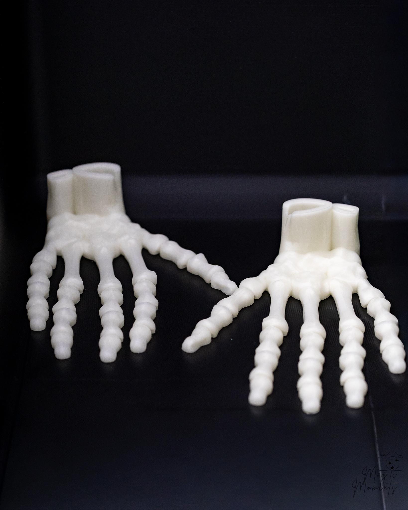 articulated skeleton hand 3d printed spooky decor