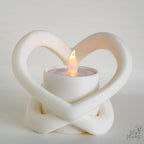Heart shaped tealight holder with modern intertwined Valentine design