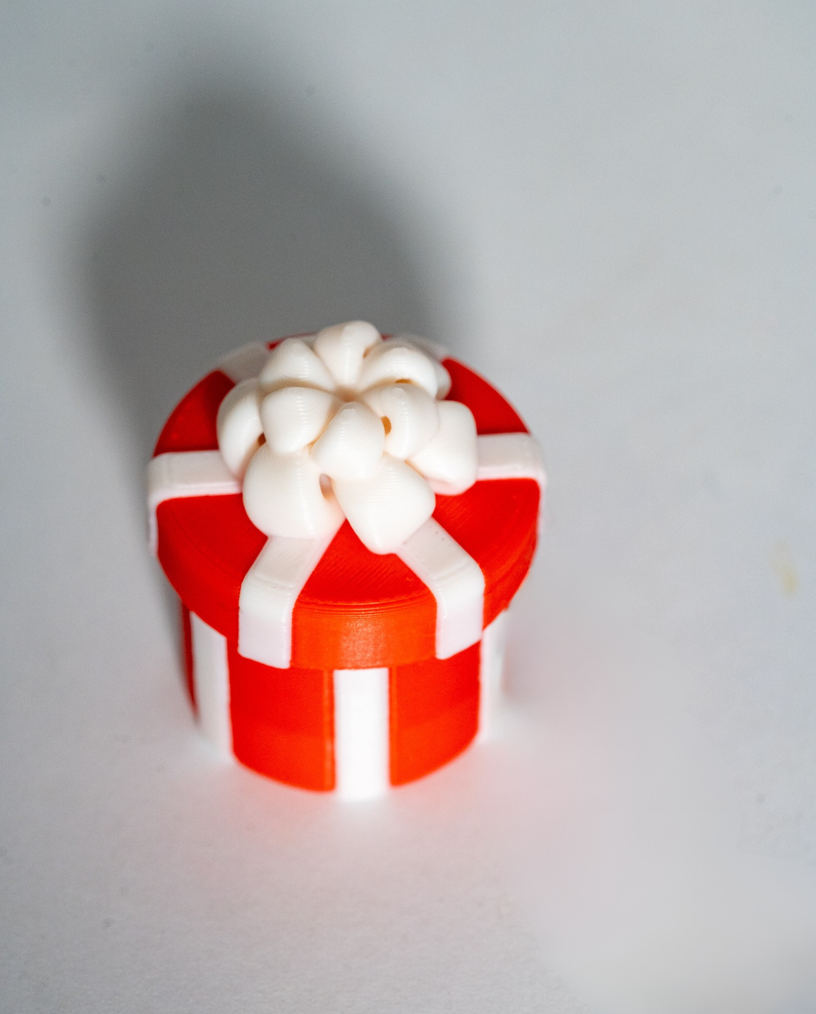 red christmas gift clicker fidget
