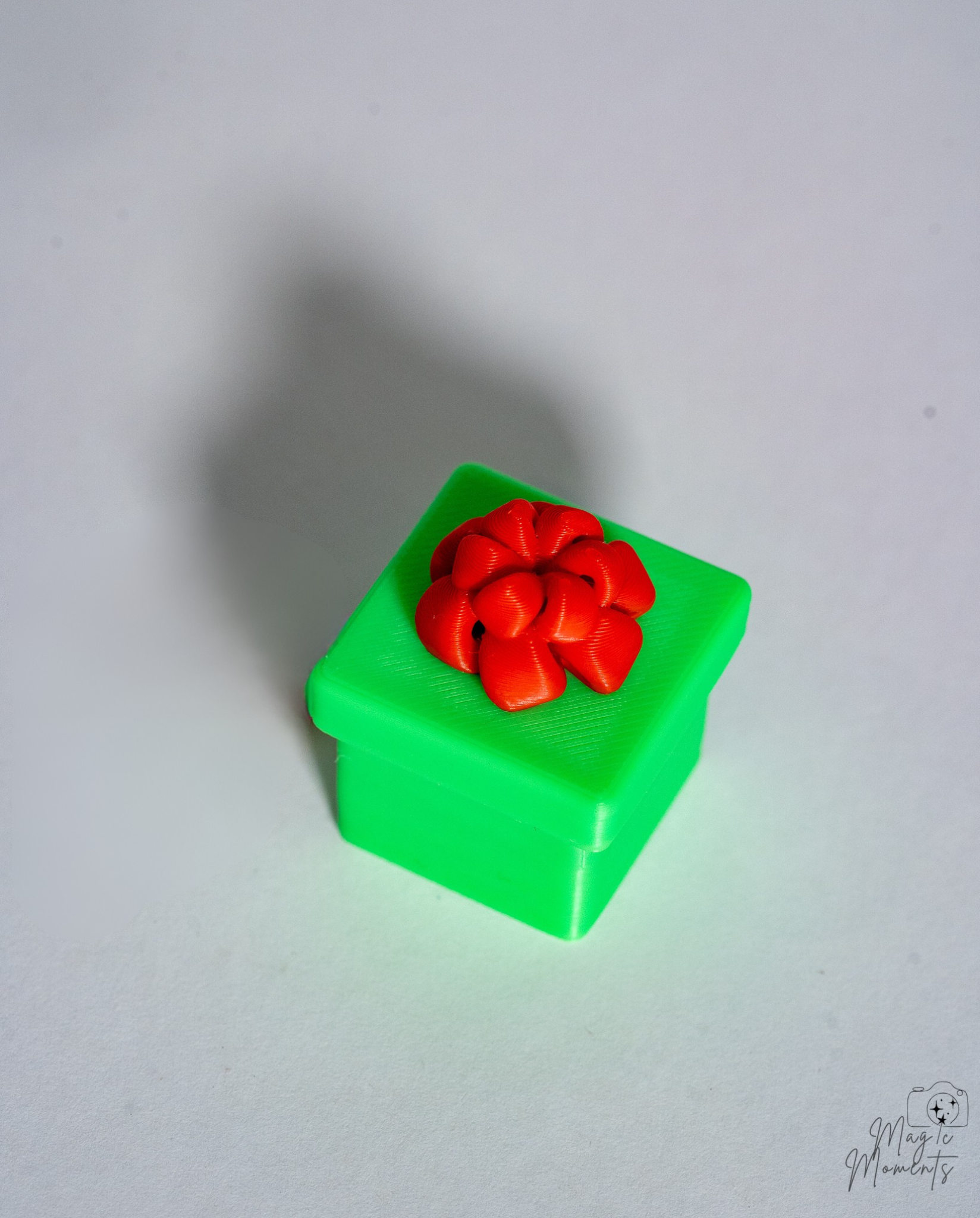 green christmas present clicker fidget