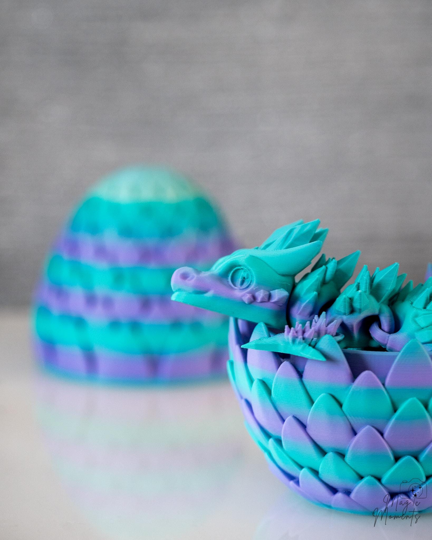 dragon egg container with articulated dragon