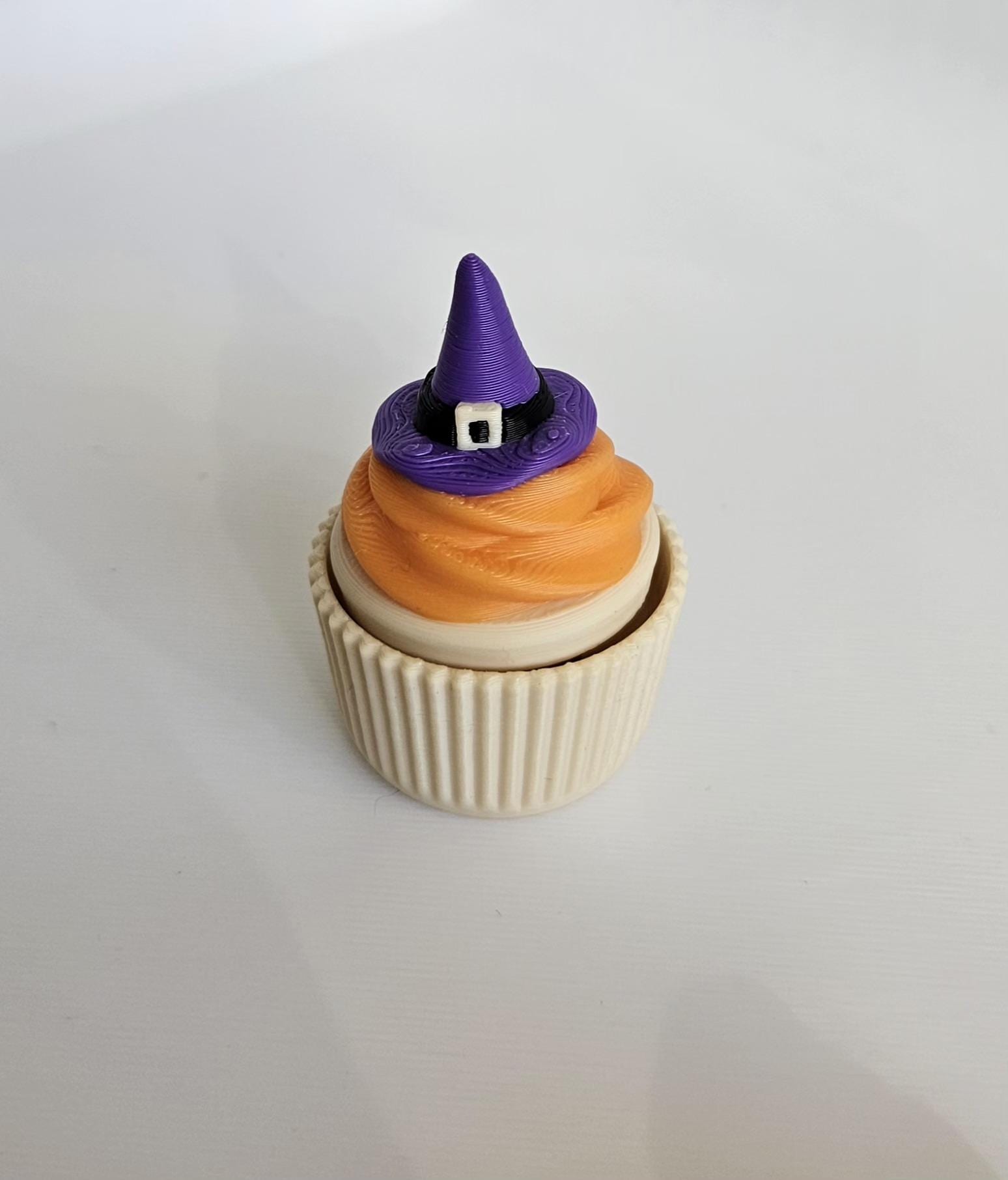 halloween witch cupcake clicker