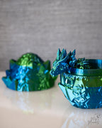 Articulated crystal dragon with removable egg lid