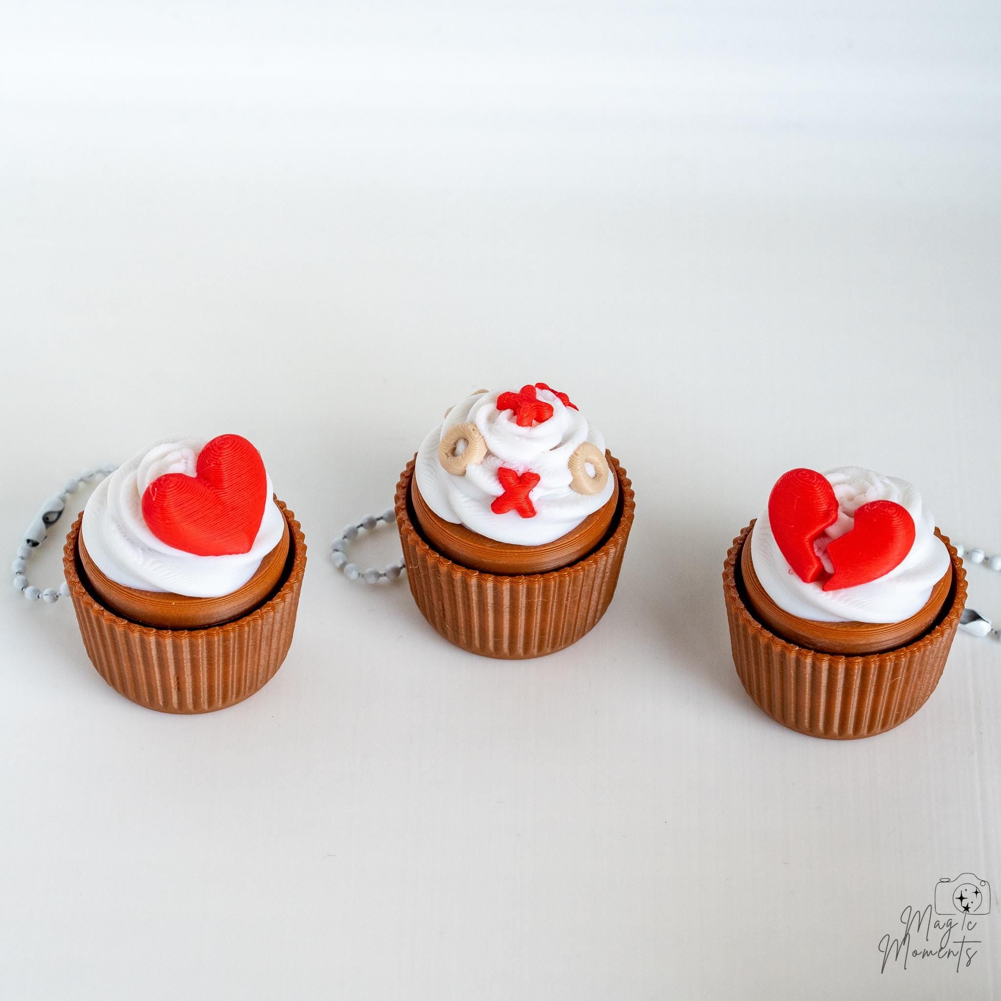 Heart cupcake clicker with textured frosting detail