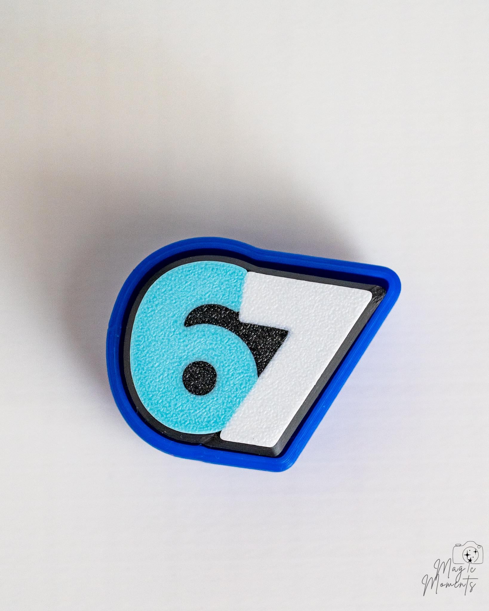 67 clicker front view 3d printed keychain fidget